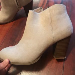 Old Navy Cream Suede Booties Size 9